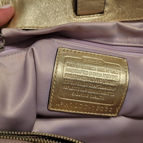 Coach Bag - Picture 2 of 4